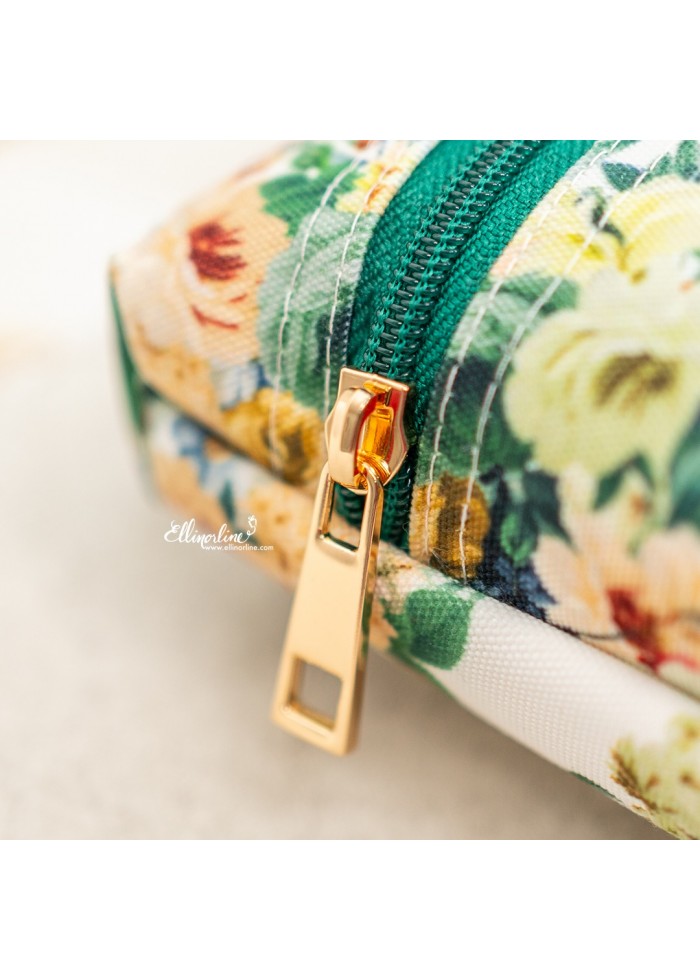 Pouch with Handle (Regular)